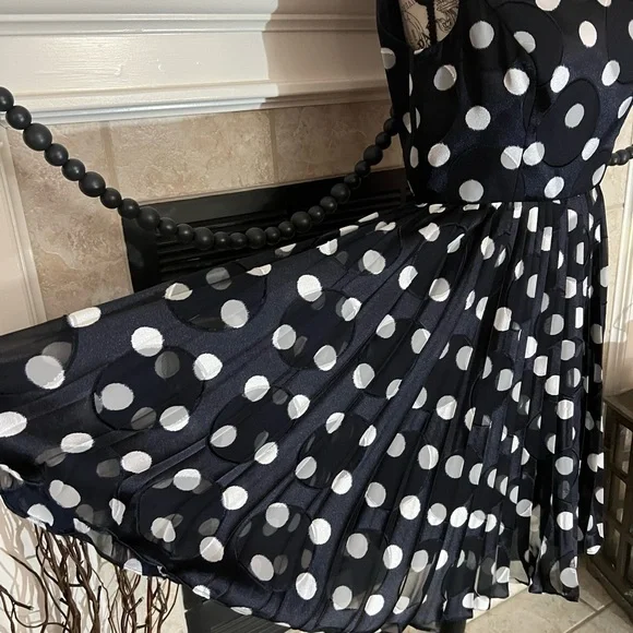 ADRIANA PAPELL Fit and Flare Black With White Polka Dot Printed Dress Size 4 - Picture 6 of 13
